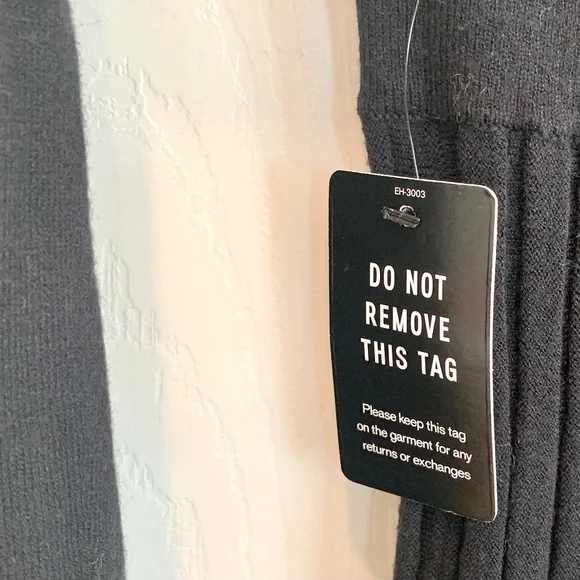 [🌟 PRICE FIRM] EXPRESS Black Pleated Open-Back Sweater Dress Extra Small XS - Picture 14 of 15